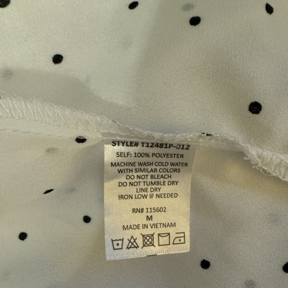 Lush Medium White w/Black Polka Dots Sleeveless Button-Back Blouse - EUC - Picture 5 of 5